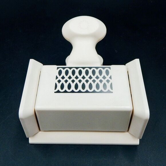 Martha Stewart Infinite Loops Double Edge Punch Stamp Continuous Looped Border - Picture 2 of 4